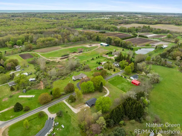 $459,900 | 2015 64th Street, Fennville, MI 49408