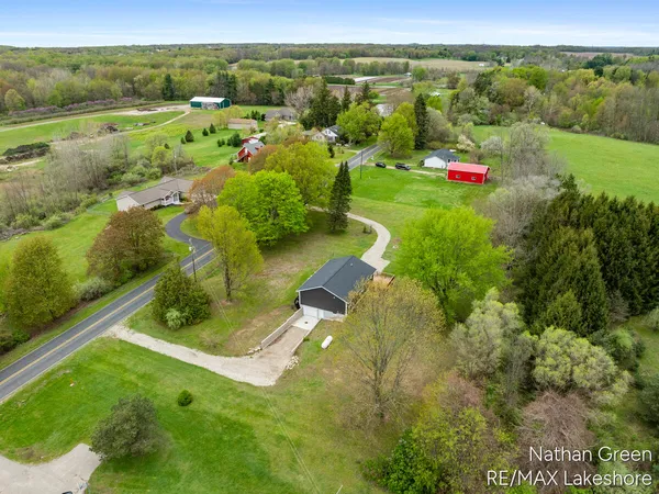 $459,900 | 2015 64th Street, Fennville, MI 49408