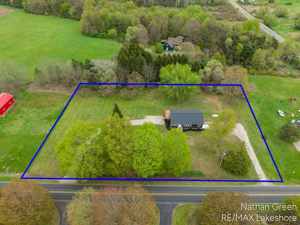 $459,900 | 2015 64th Street, Fennville, MI 49408