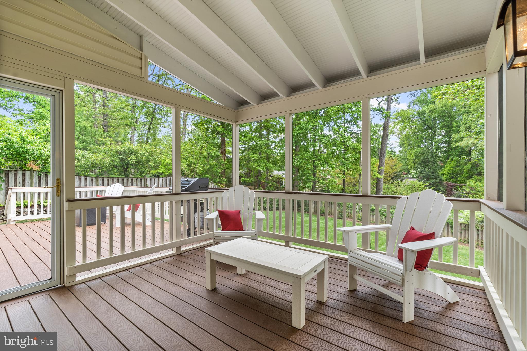 4013 Laurel Road Alexandria, VA 22309 - Photo 14 of 48 Screened in porch