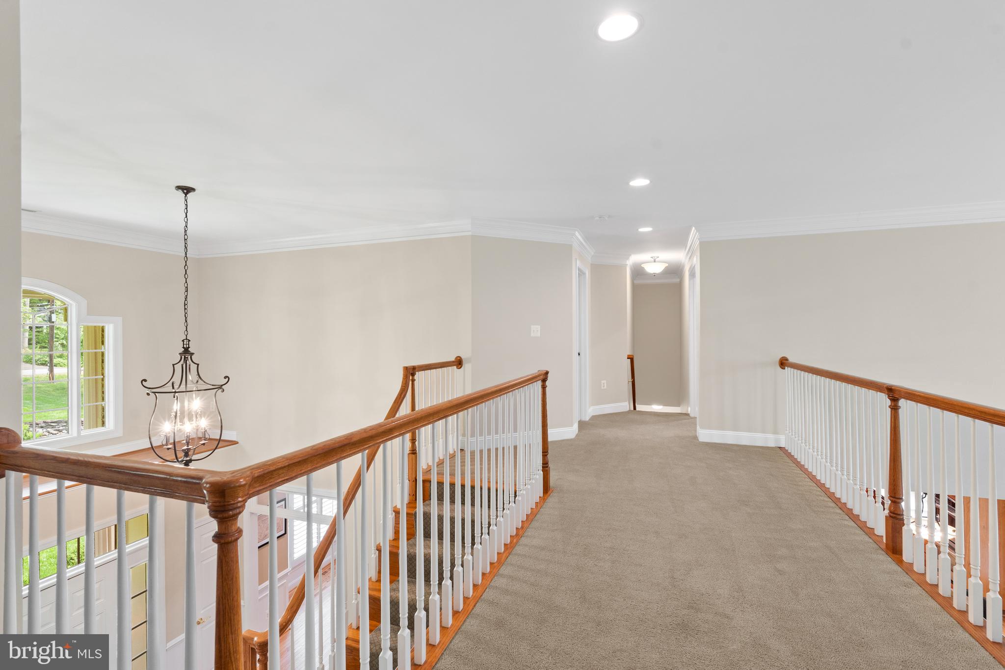 4013 Laurel Road Alexandria, VA 22309 - Photo 31 of 48 Open second level hallway