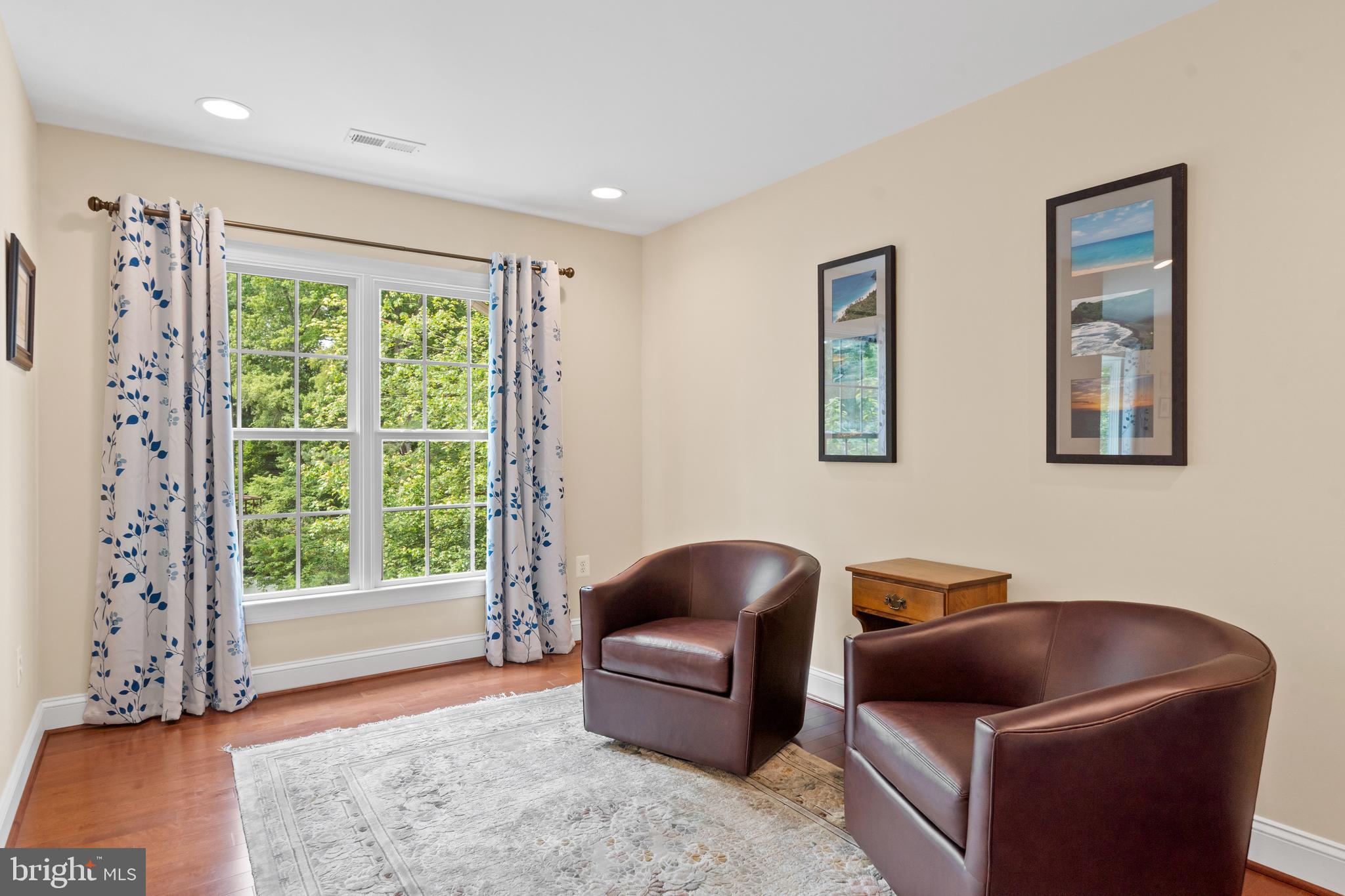 4013 Laurel Road Alexandria, VA 22309 - Photo 34 of 48 Primary bedroom sitting room