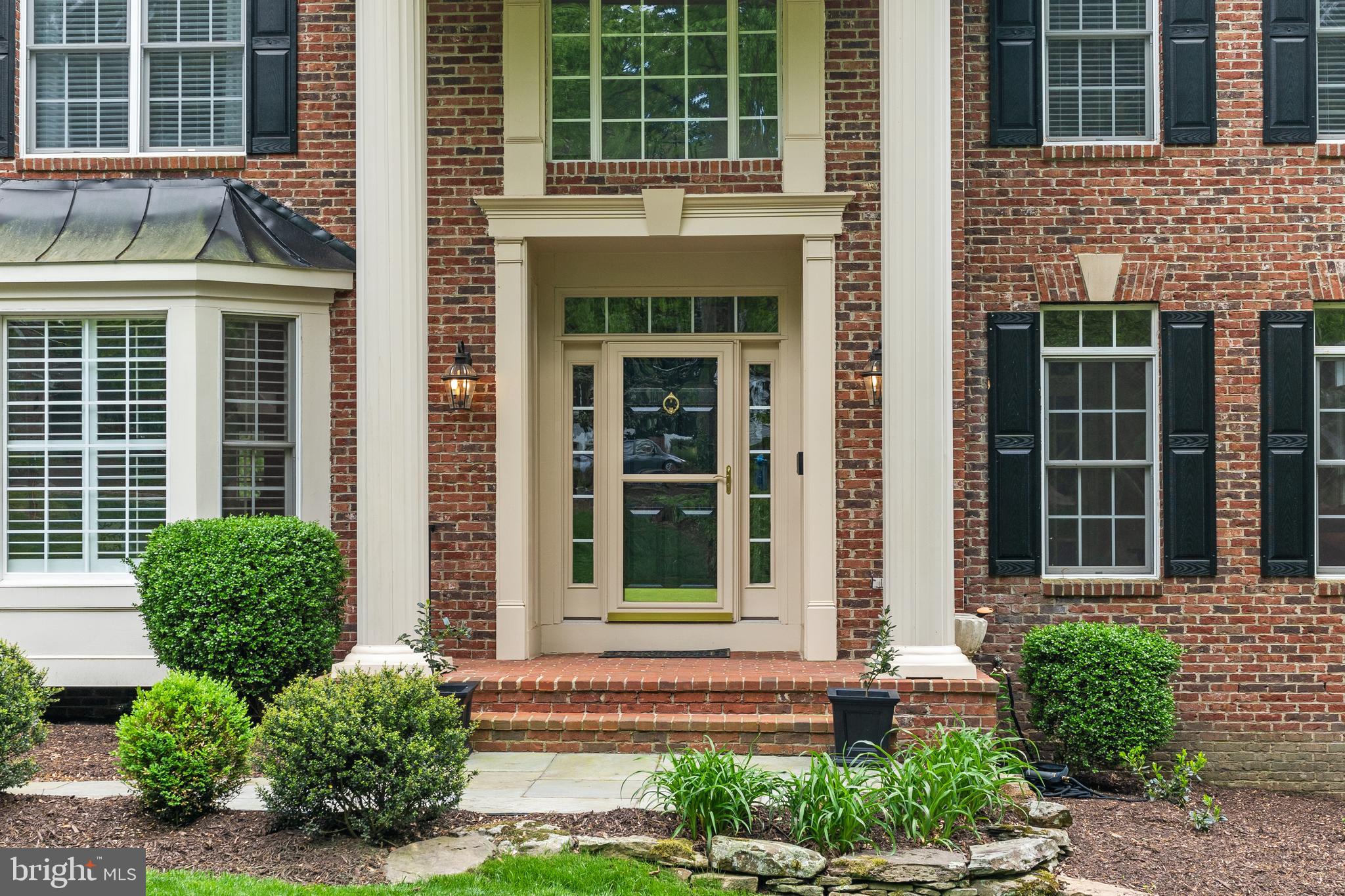 4013 Laurel Road Alexandria, VA 22309 - Photo 5 of 48 Beautiful brick colonial in Mount Vernon