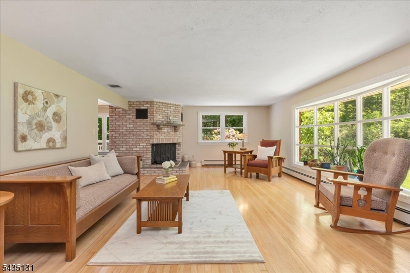 18 Stiles Road Warren, NJ 07059 - Photo 5 of 36