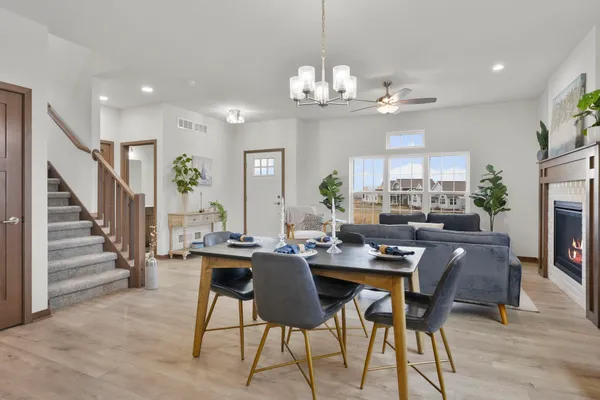 $466,900 | 15 Bluestem, Mount Horeb, WI 53572