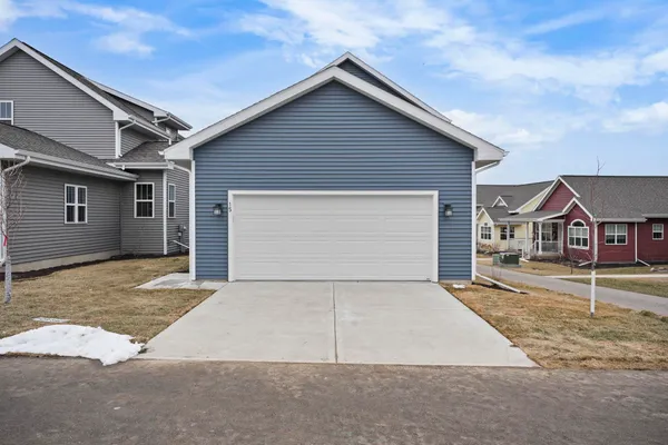 $476,900 | 15 Bluestem, Mount Horeb, WI 53572