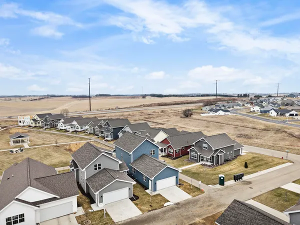 $466,900 | 15 Bluestem, Mount Horeb, WI 53572