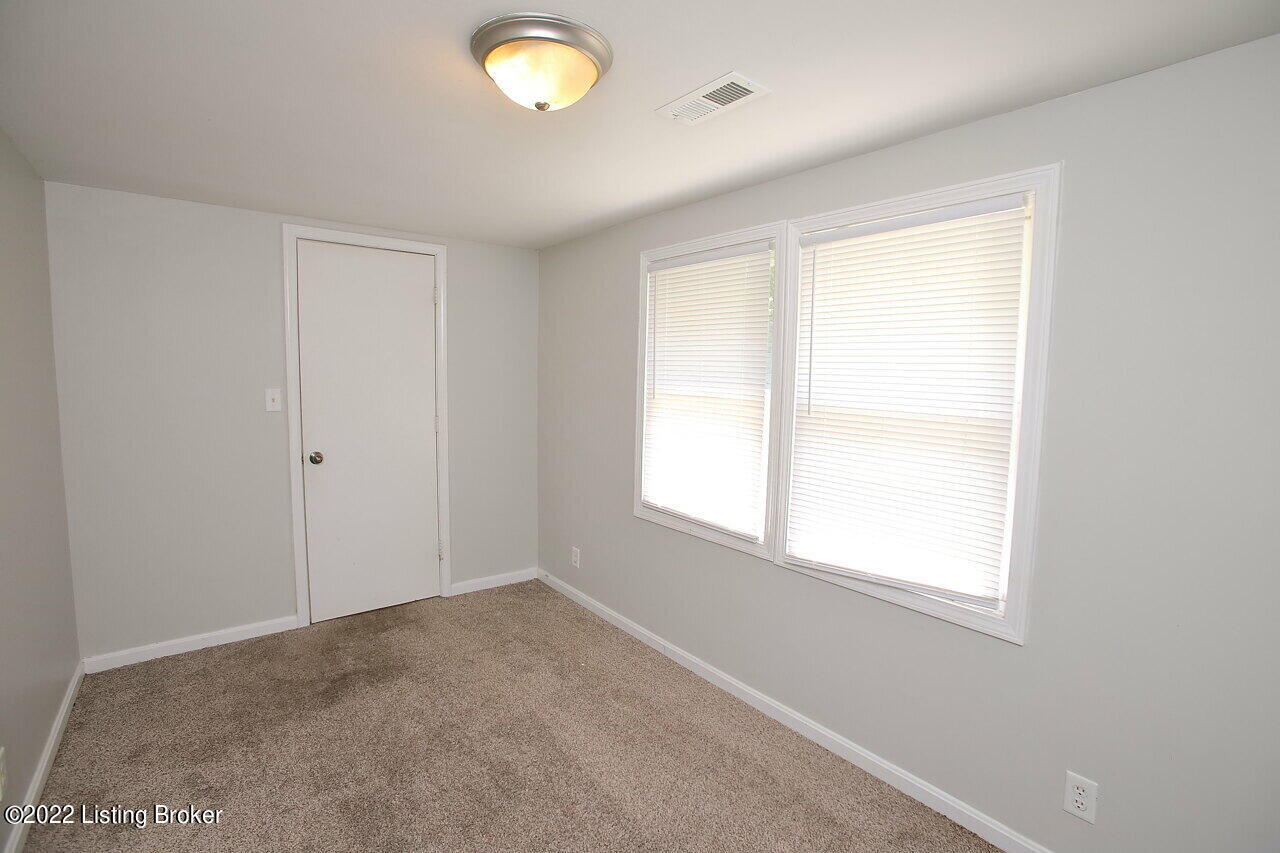 141 Meadowood Road Louisville, KY 40229 - Photo 33 of 37 Bedroom 4