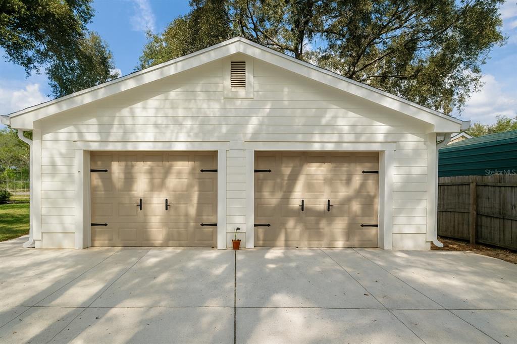 21135 Peckham Avenue Mount Dora, FL 32757 - Photo 36 of 39 a front view of a house