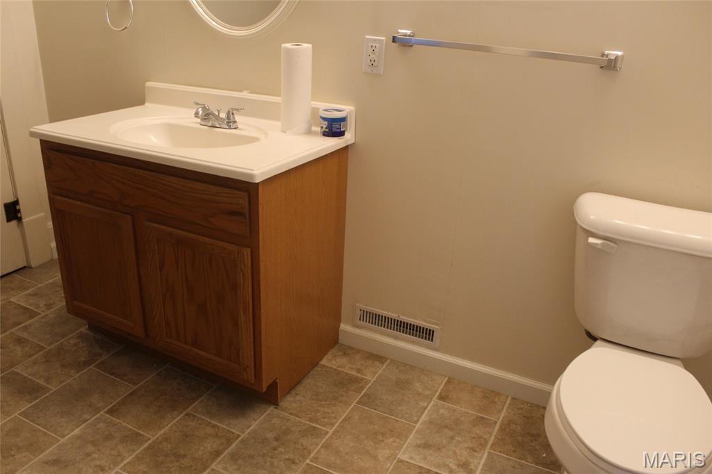 1915 Clawson Street Alton, IL 62002 - Photo 12 of 33