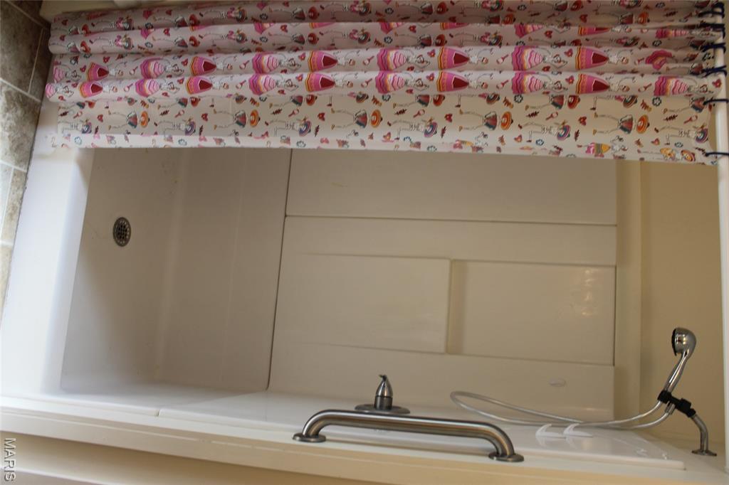 1915 Clawson Street Alton, IL 62002 - Photo 15 of 33