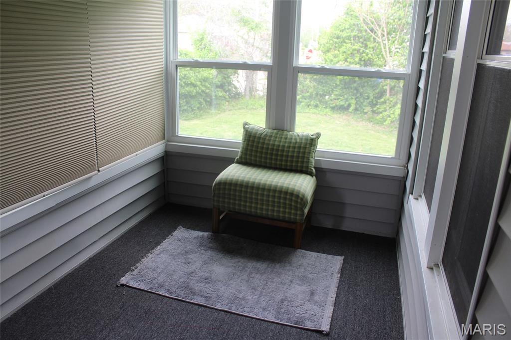 1915 Clawson Street Alton, IL 62002 - Photo 2 of 33