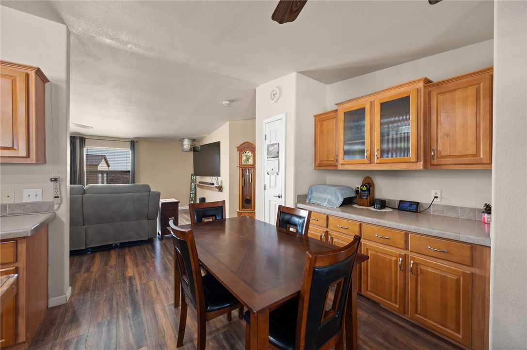 11330 Ali-Chuk Road Yucca, AZ 86438 - Photo 11 of 66 Dining Area