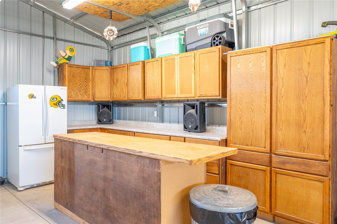 11330 Ali-Chuk Road Yucca, AZ 86438 - Photo 51 of 66 Kitchen