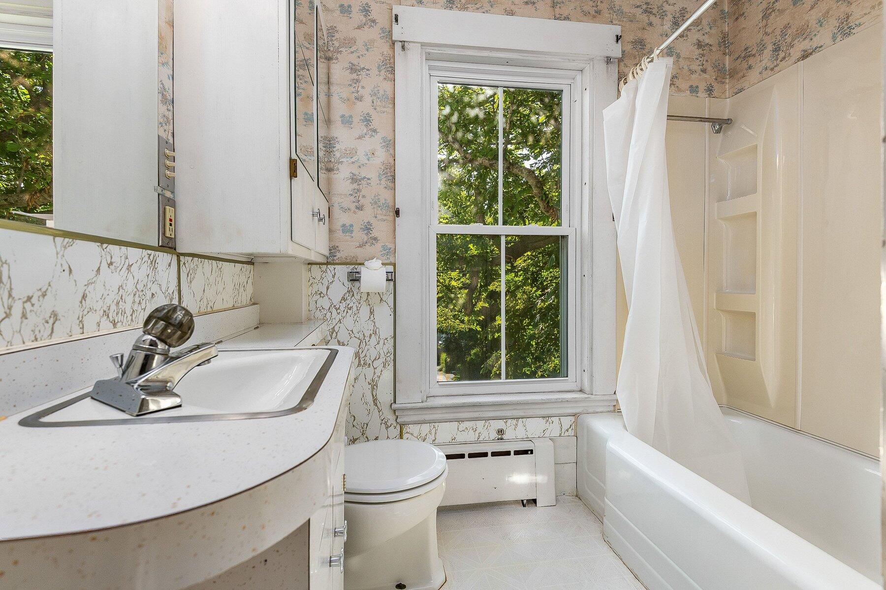 22 Rogers Road Kittery, ME 03904 - Photo 19 of 37 Upstairs Bathroom
