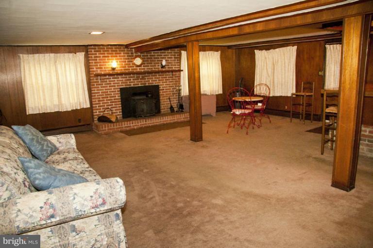 7 Byway Road Owings Mills, MD 21117 - Photo 17 of 27 Family Room