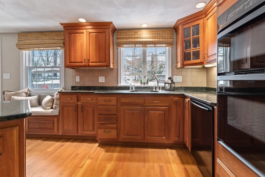 8 Tapley Road Lynnfield, MA 01940 - Photo 15 of 32 Gallery Image 15