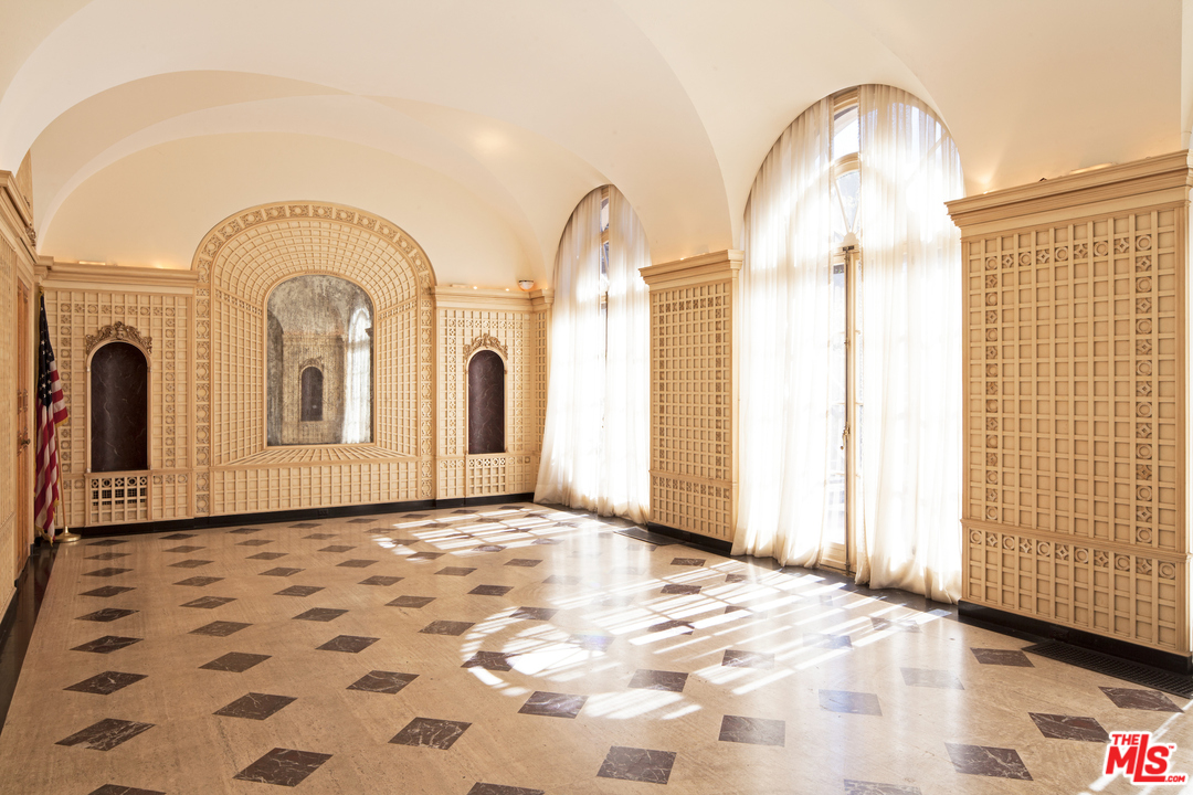 430 Madeline Drive Pasadena, CA 91105 - Photo 9 of 28