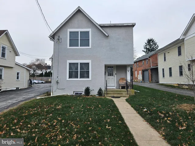 $2,950 | 404 West Wayne Avenue, Wayne, PA 19087