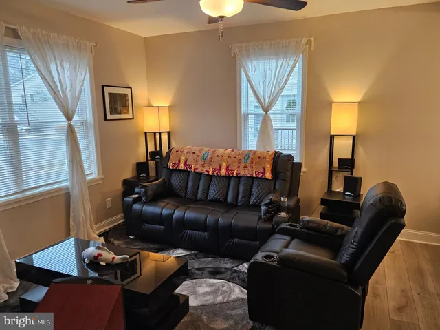 $2,950 | 404 West Wayne Avenue, Wayne, PA 19087