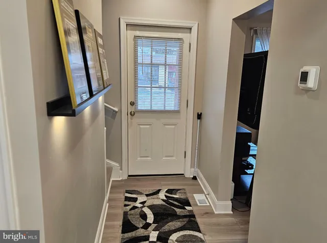 $2,950 | 404 West Wayne Avenue, Wayne, PA 19087