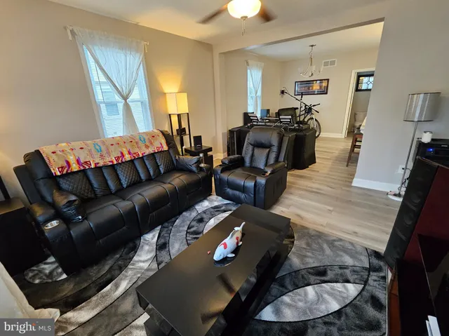 $2,950 | 404 West Wayne Avenue, Wayne, PA 19087