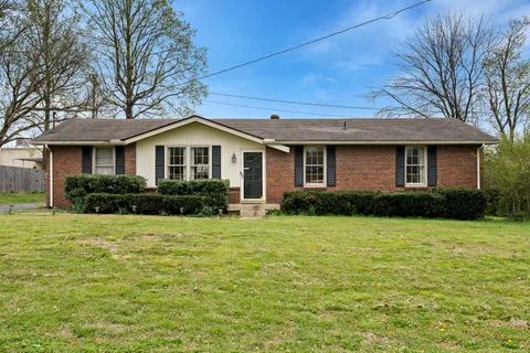 $380,000 | 109 Cheryl Drive, Hendersonville, TN 37075