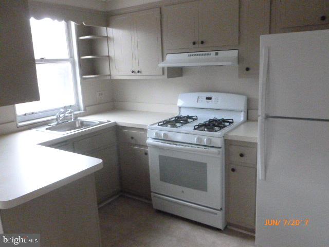 7606 Brentwood Road Philadelphia, PA 19151 - Photo 7 of 15 Gallery Image 7
