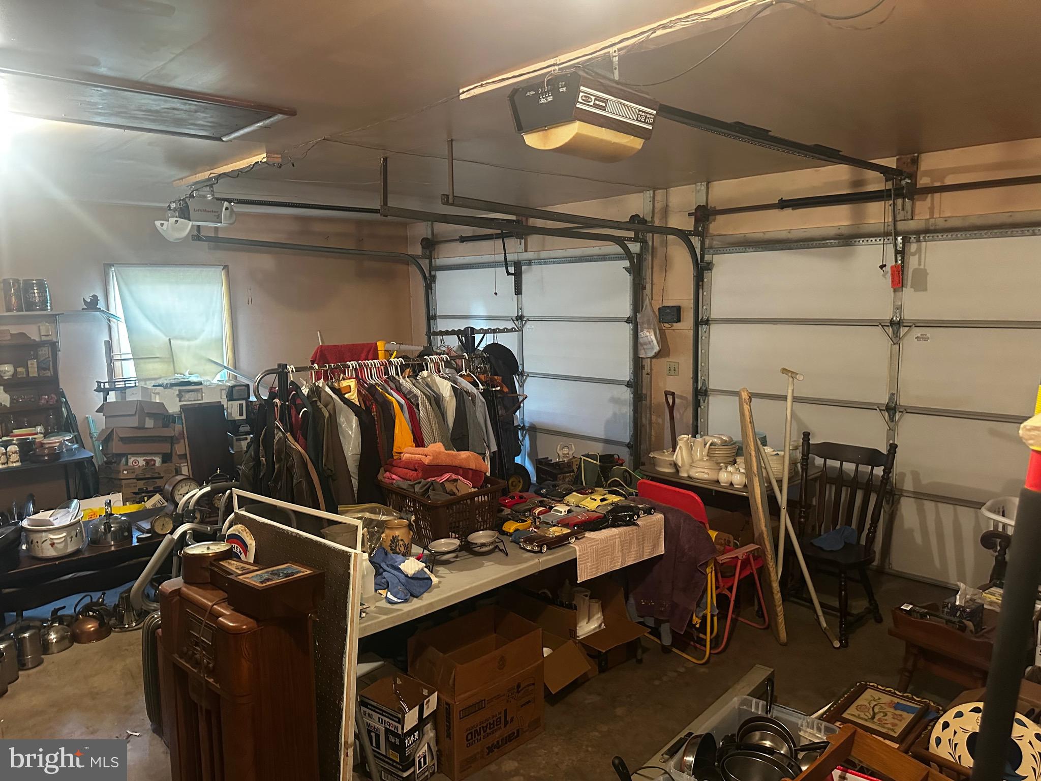 29 Oberholtzer Road Elizabethtown, PA 17022 - Photo 18 of 27 GARAGE