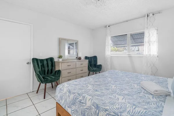 $1,850 | 262 Southeast 9th Avenue, Unit B, Deerfield Beach, FL 33441