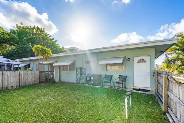 $1,850 | 262 Southeast 9th Avenue, Unit B, Deerfield Beach, FL 33441