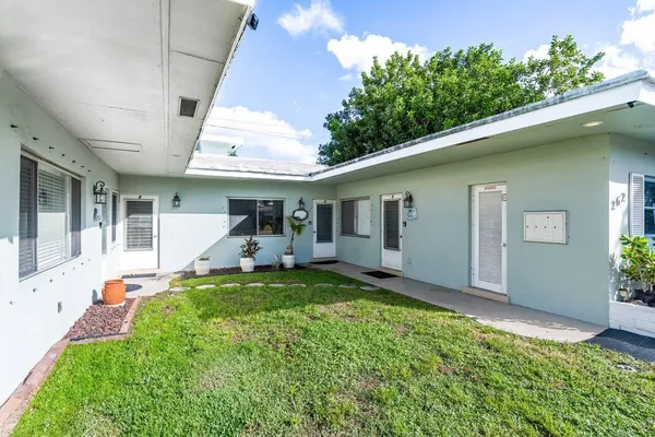 $1,850 | 262 Southeast 9th Avenue, Unit B, Deerfield Beach, FL 33441