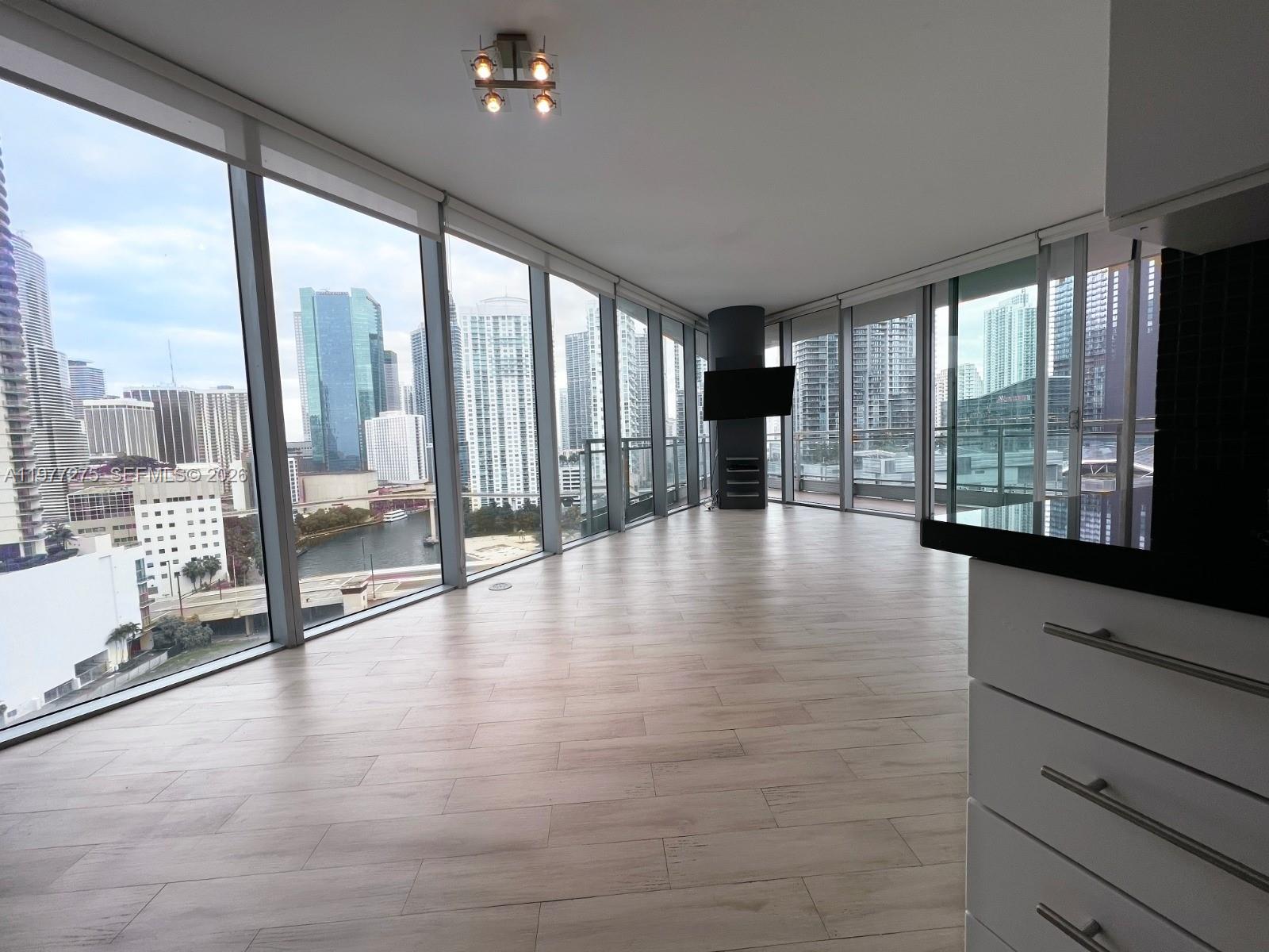 92 Southwest 3rd Street, Unit 1801 Miami, FL 33130 - Photo 10 of 21