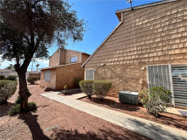 $1,300 | 5165 Gray Lane, Unit C, Las Vegas, NV 89119