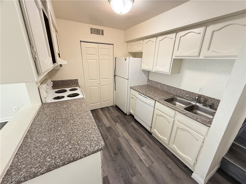 5165 Gray Lane, Unit C Las Vegas, NV 89119 - Photo 6 of 13