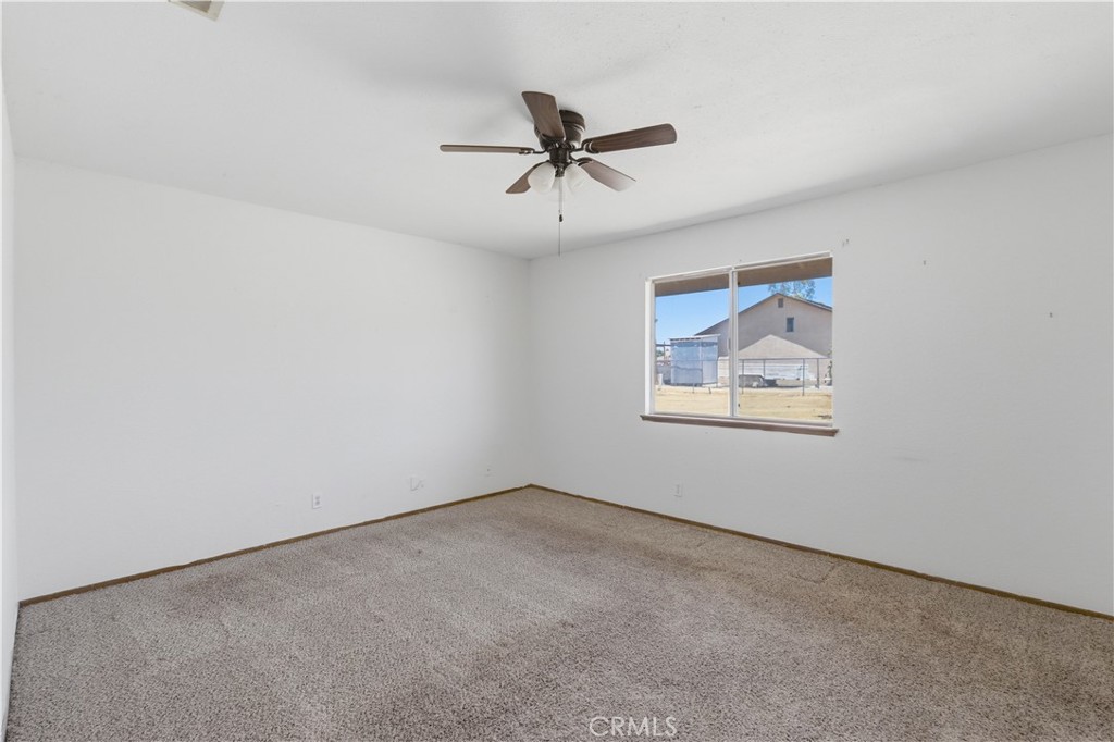 12365 Waynoka Road Apple Valley, CA 92308 - Photo 20 of 36