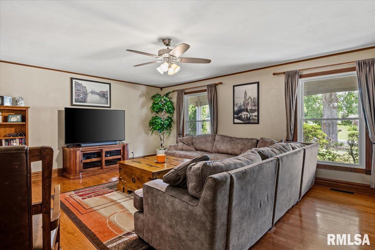 4 Parkway Road Springfield, IL 62712 - Photo 5 of 36