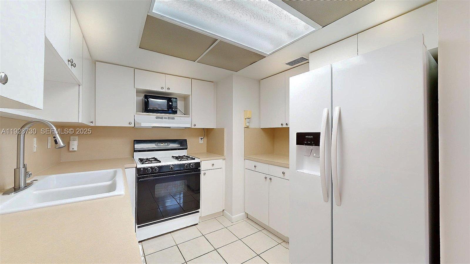 11482 Southwest 109th Road, Unit 29C Miami, FL 33176 - Photo 11 of 77