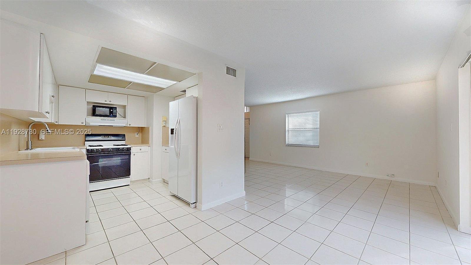 11482 Southwest 109th Road, Unit 29C Miami, FL 33176 - Photo 5 of 77