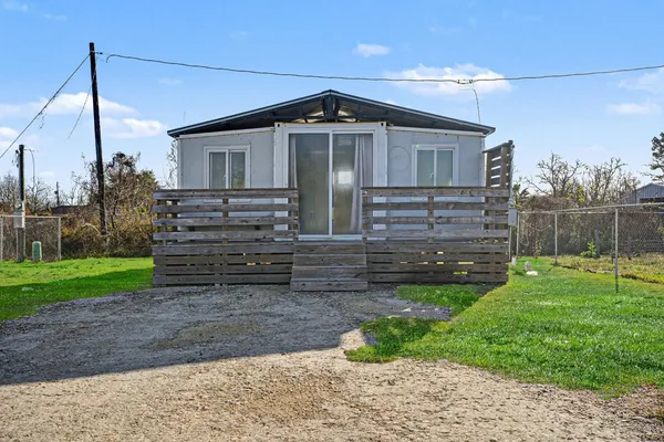 $850 | 2466 Avenue D, Unit 13, San Leon, TX 77539