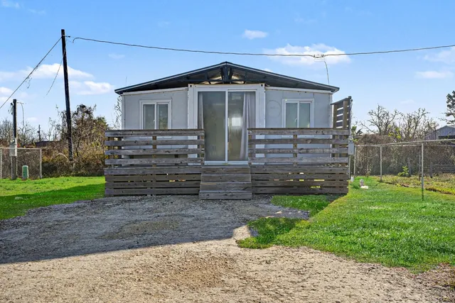 $850 | 2466 Avenue D, Unit 13, San Leon, TX 77539