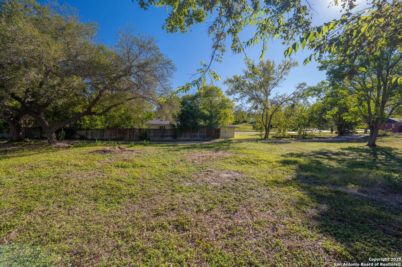 529 Geneseo Road Terrell Hills, TX 78209 - Photo 3 of 10 a view of outdoor space with garden and trees