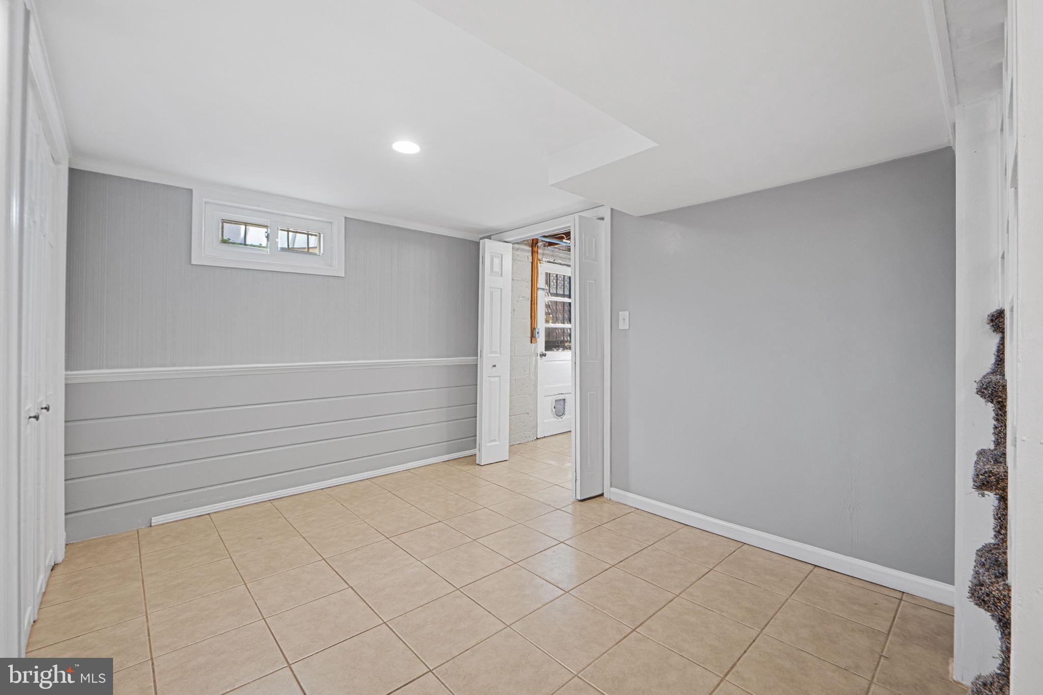 2405 Homestead Drive Silver Spring, MD 20902 - Photo 31 of 43 a view of an empty room
