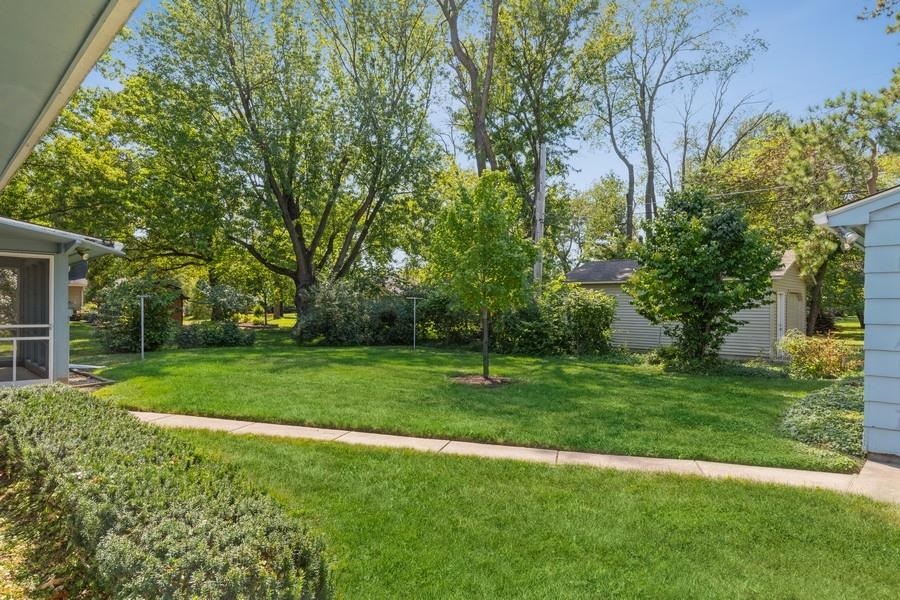1903 46th Street Moline, IL 61265 - Photo 3 of 25 Gallery Image 3