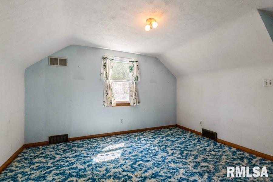 1903 46th Street Moline, IL 61265 - Photo 21 of 25 Gallery Image 21