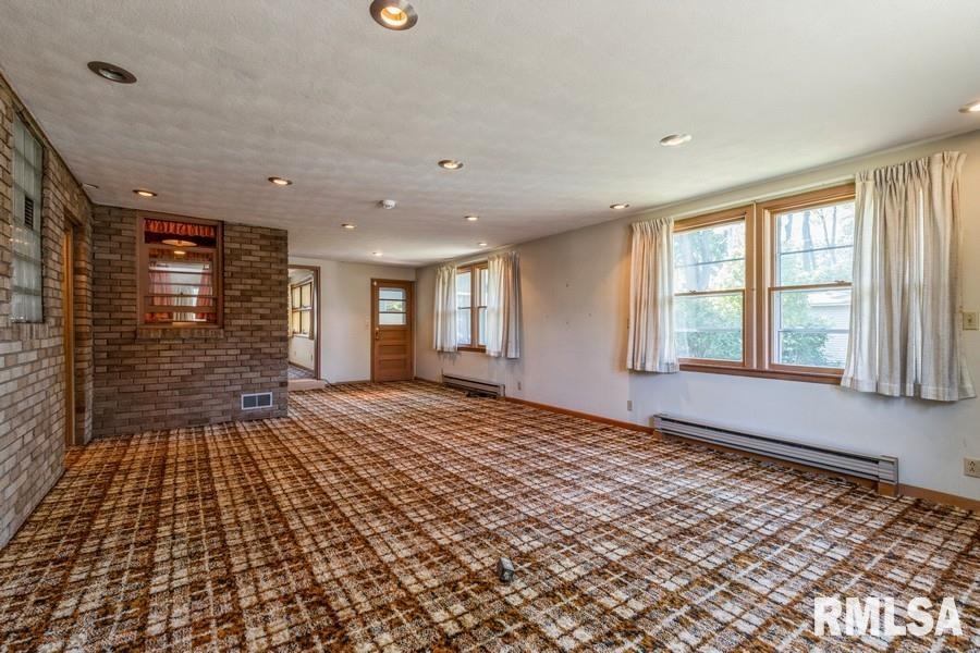 1903 46th Street Moline, IL 61265 - Photo 10 of 25 Gallery Image 10