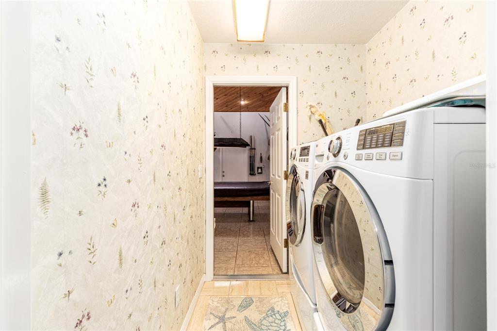 255 Southwest 96th Lane Ocala, FL 34476 - Photo 58 of 92 a utility room with dryer and washer
