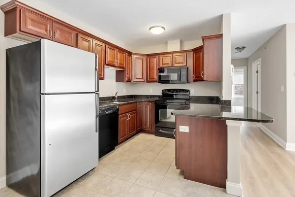 $2,625 | 205 Elm Street, Unit 301, Quincy, MA 02169