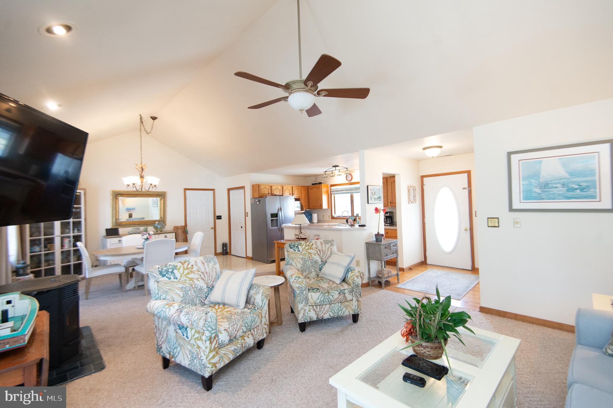 3 Holly Terrace Cambridge, MD 21613 - Photo 2 of 32 living room