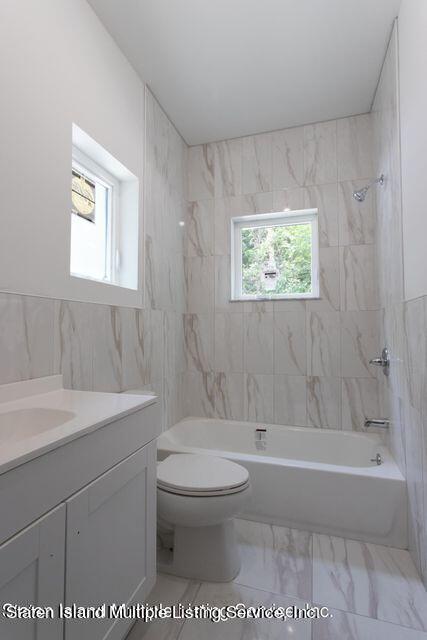 29 Ridgefield Avenue Staten Island, NY 10304 - Photo 11 of 68 13